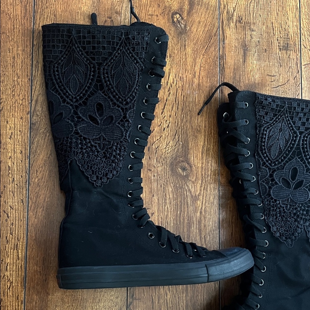 Black Lace-Up Boots with Intricate Design - Picture 3 of 6